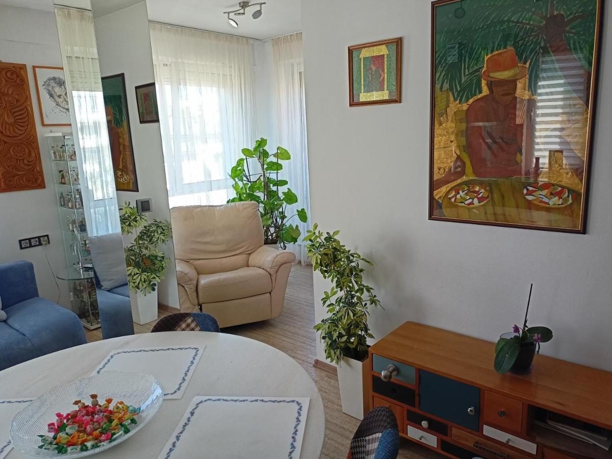 Bright Apartment At A Great Location Sofia Exterior photo